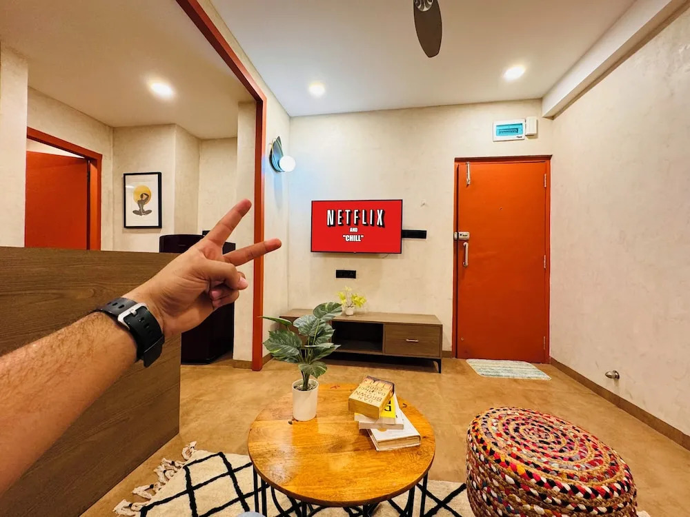 Home Escape 1BHK Retreat Nr Saket Square