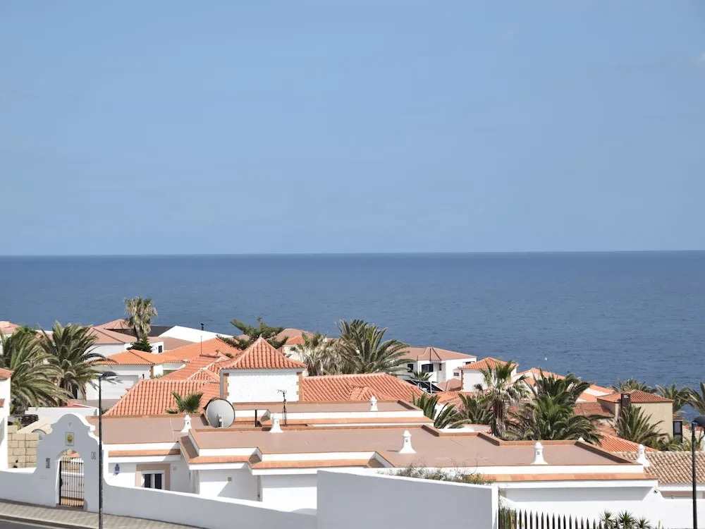 Stunning Apartment in Porís de Abona With Swimming Pool