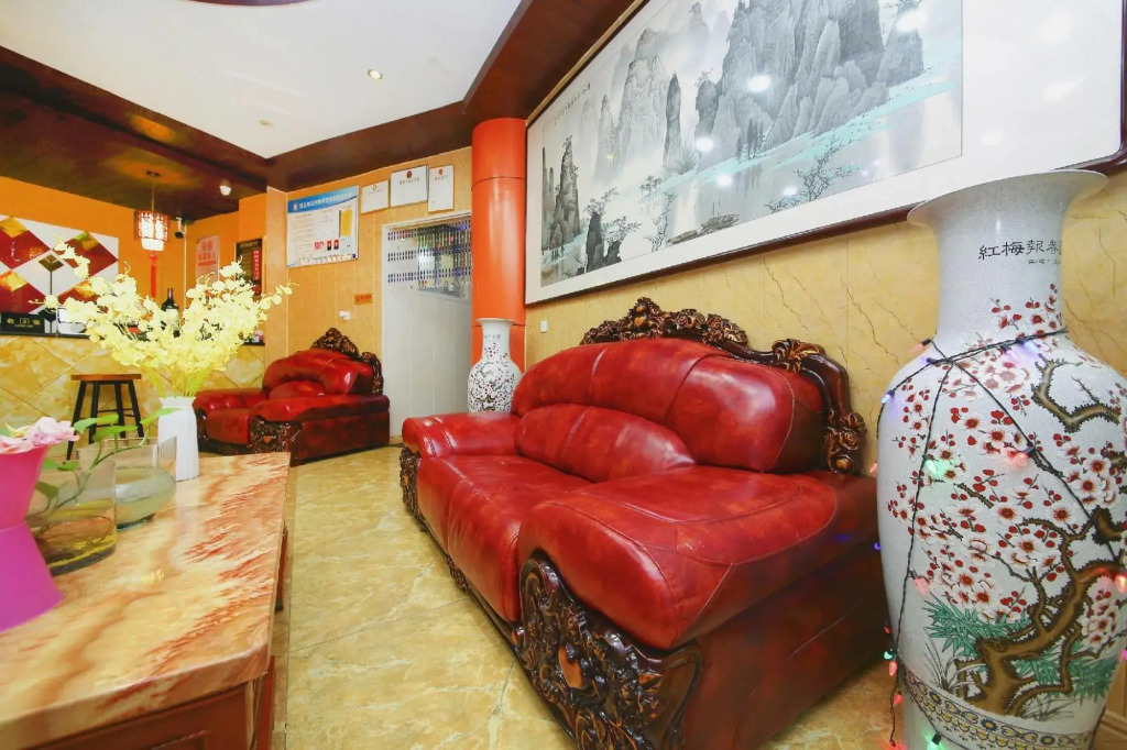 Renqiu Yueheng Business Express Hotel