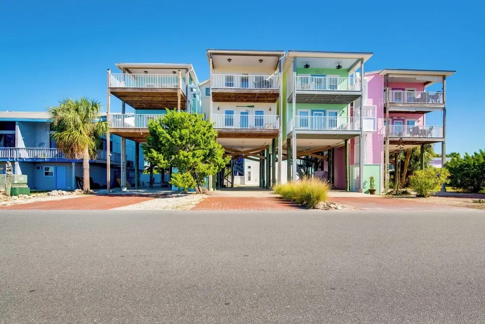 Oceanfront Oasis in Cedar Key w/ 2 Balconies