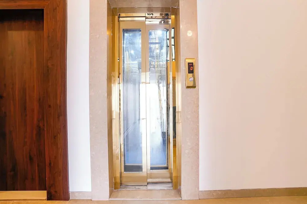 Fabhotel Sunshine Residency