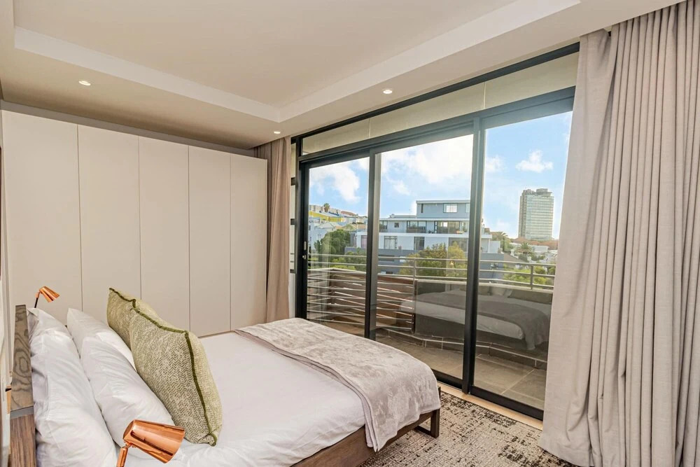 Modern Apartment in Sea Point With Rooftop Deck Penthouse on S