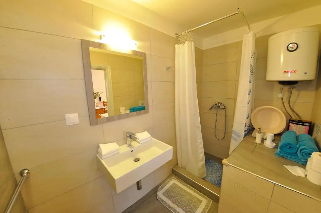 Ava Apartments