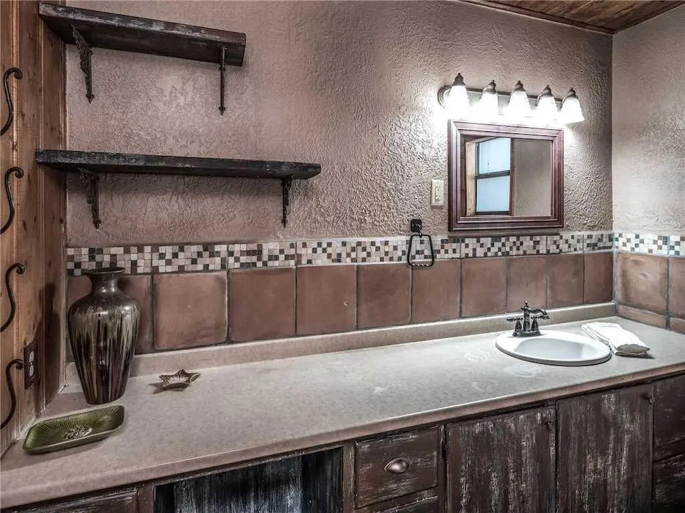 Alpine Cabin, 3 Bedrooms, Hot Tub, Deck, Sleeps 8