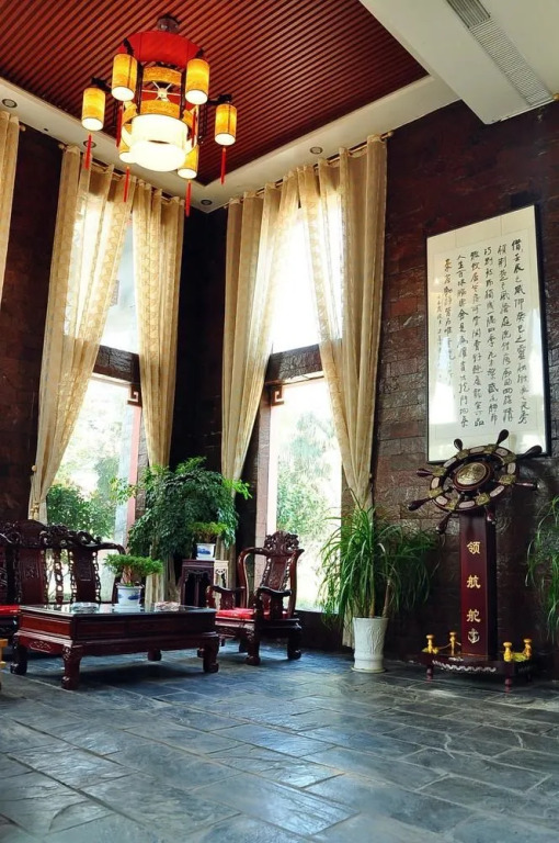 Jingzhou Yunlongshangfang Hotel