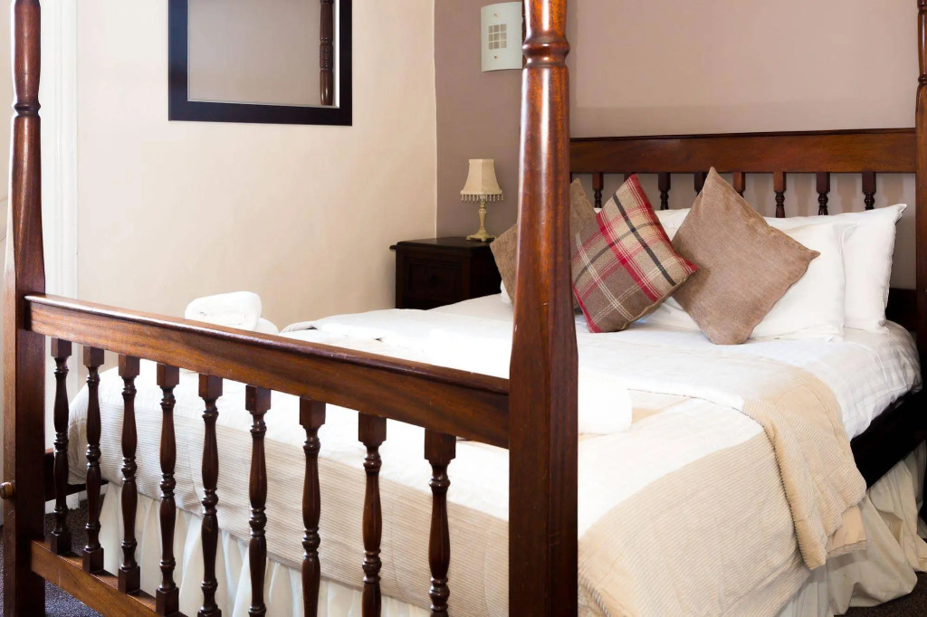 The Wheatsheaf Inn