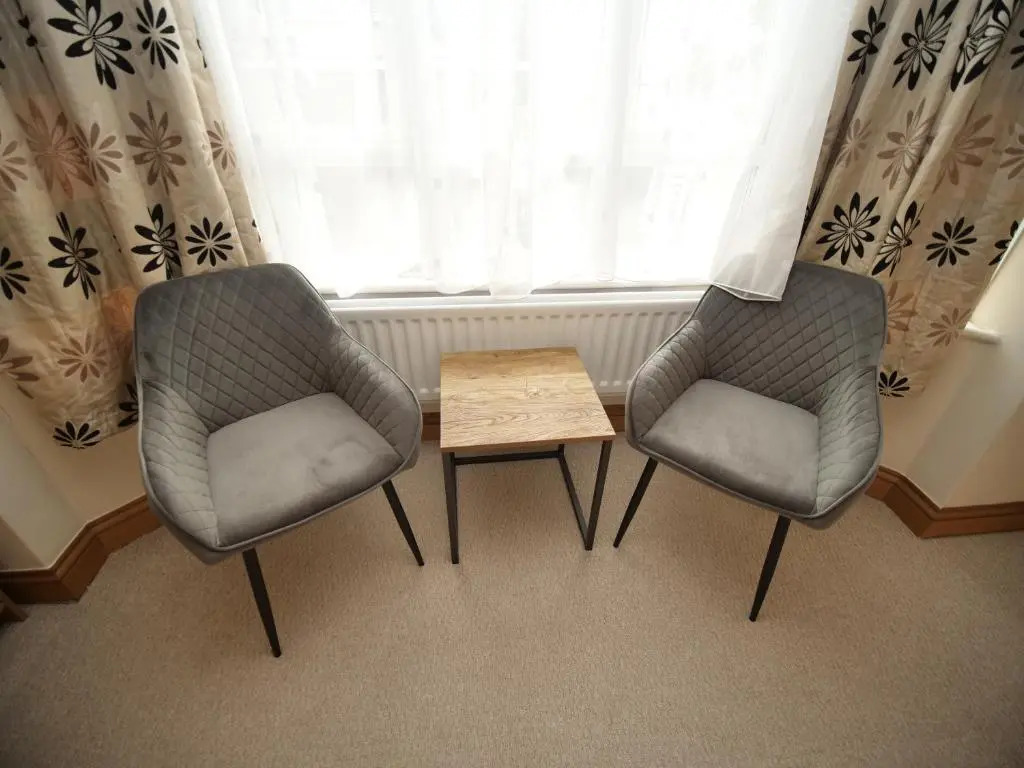 Town Centre Apartment Sleeps 9
