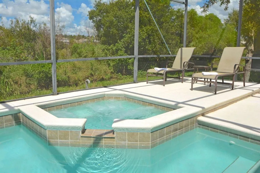 919DP Dorset Manor 4 Br home by RedAwning