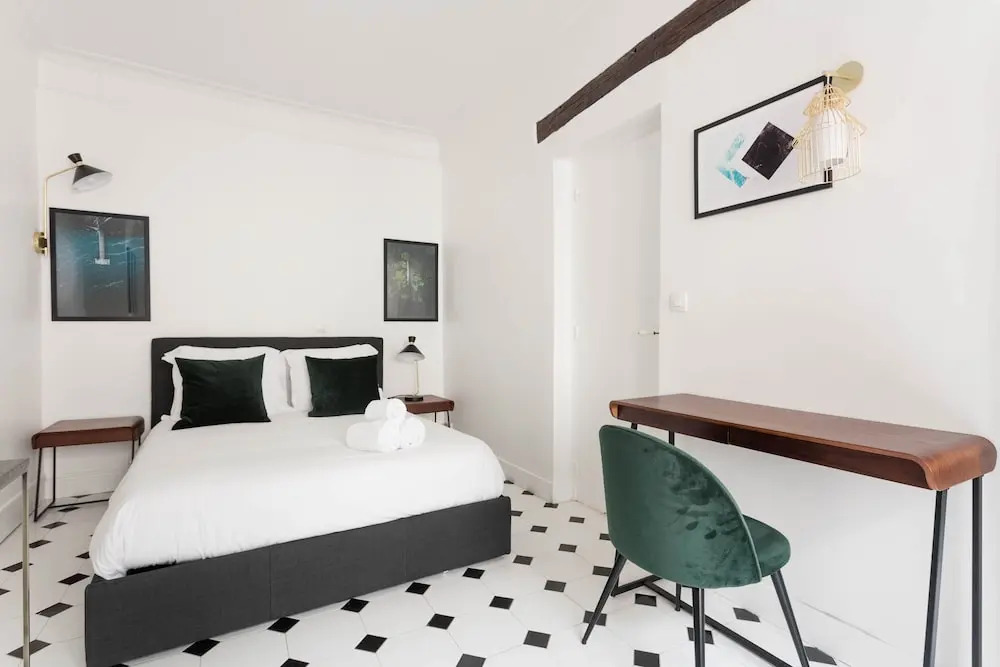 République - Le Marais Apartment
