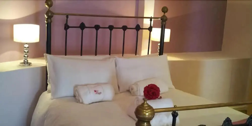 Rose Manor