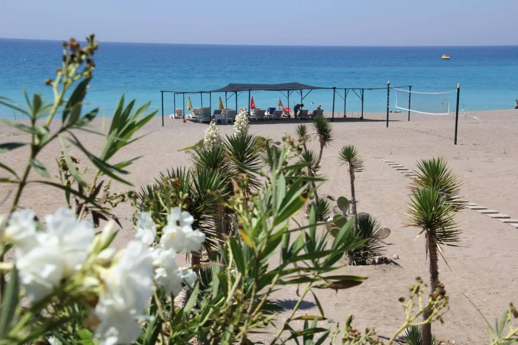 Отель As Queen Beach Hotel