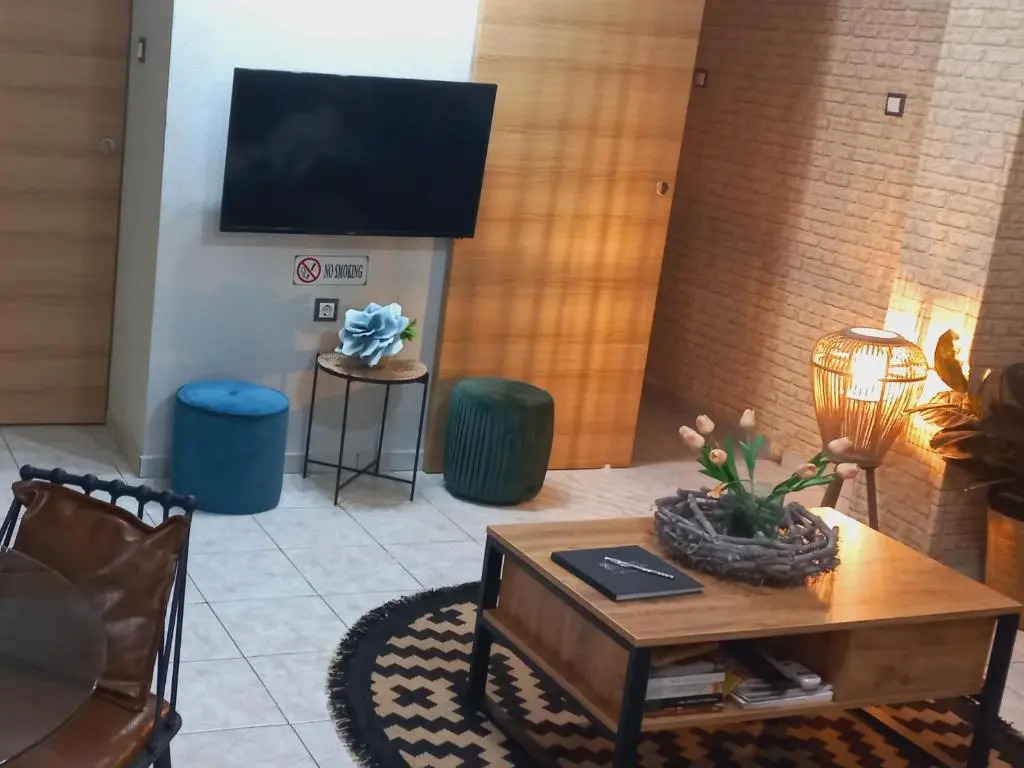 IRIS COZY HOUSE με ανεξάρτητη είσοδο