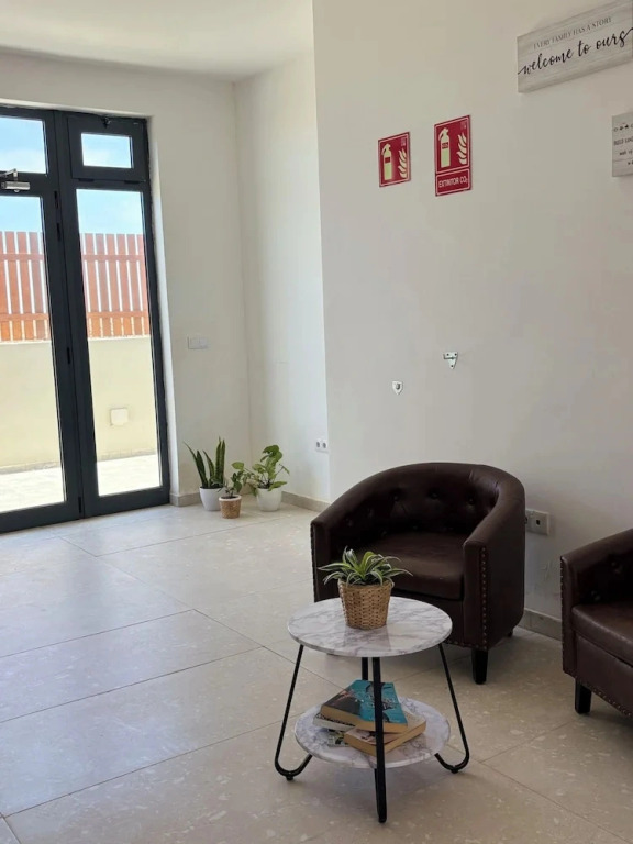 Joli Beach Apartments With Shared Pool