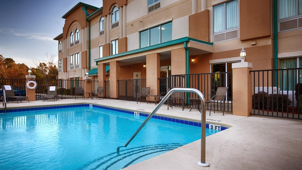 Best Western Plus Blue Angel Inn