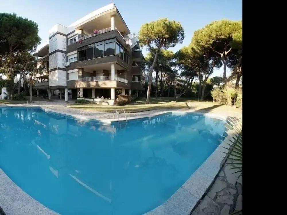 Amity Be my Guest Castelldefels