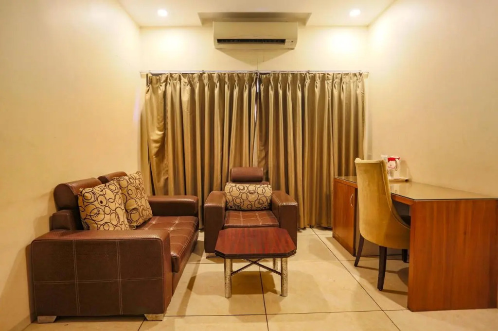 FabHotel Surya