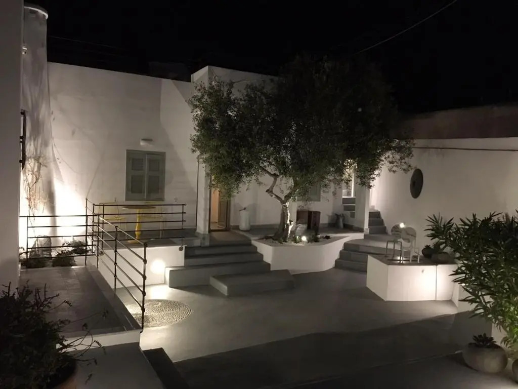 Amelot Art Suites
