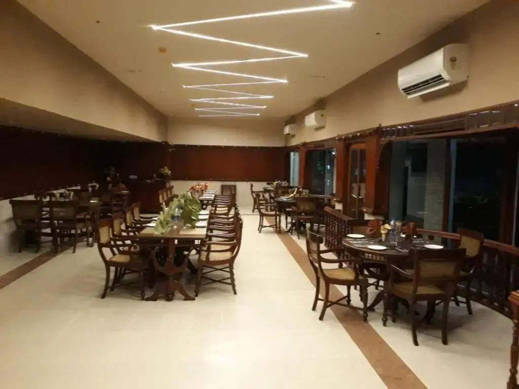 Alleppey Prince Hotel