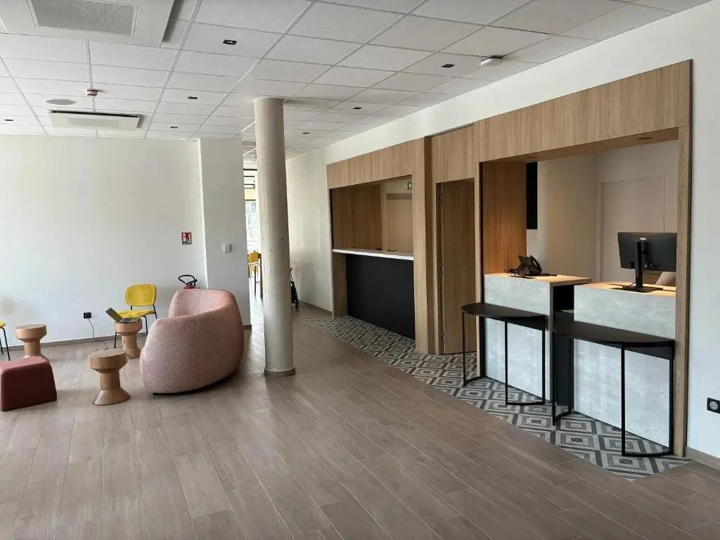 B&b Hotel Amiens Sud