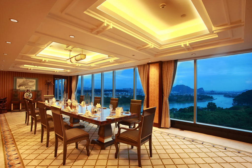 Guilin Lijiang Waterfall Hotel