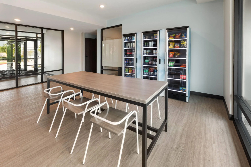 ECHO Suites Extended Stay by Wyndham Houston Pasadena Fwy Pl