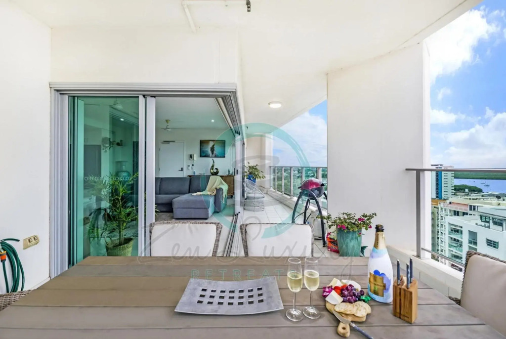 ZEN BY THE WATER - Darwin's Premier Ocean View Family Retreat