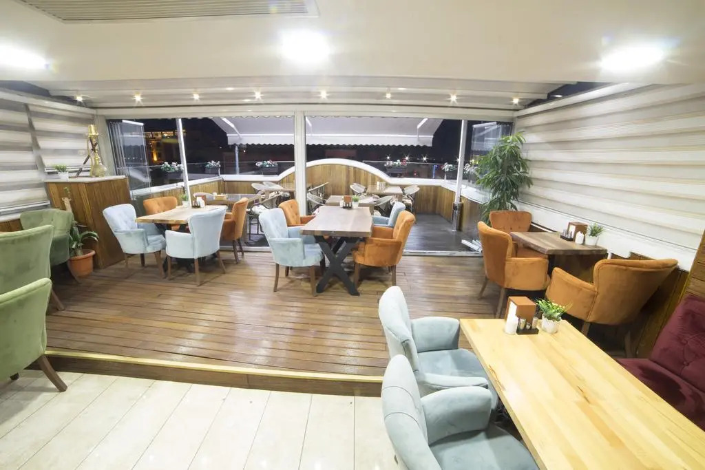 Parmada Hotel