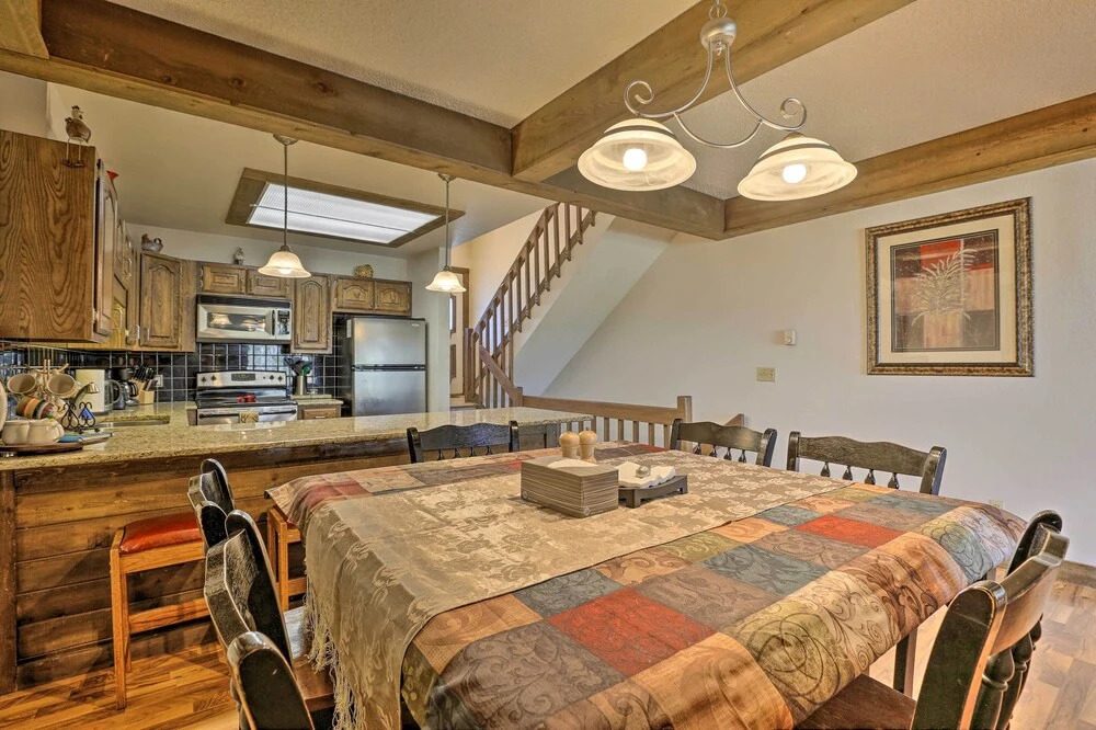 2 Mi to Lake Dillon: Spacious Condo w/ Mtn Views
