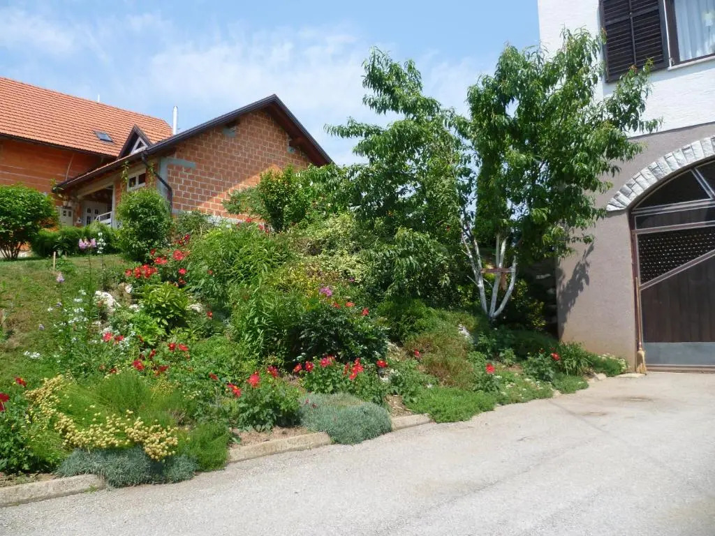 Apartments Tratinčica