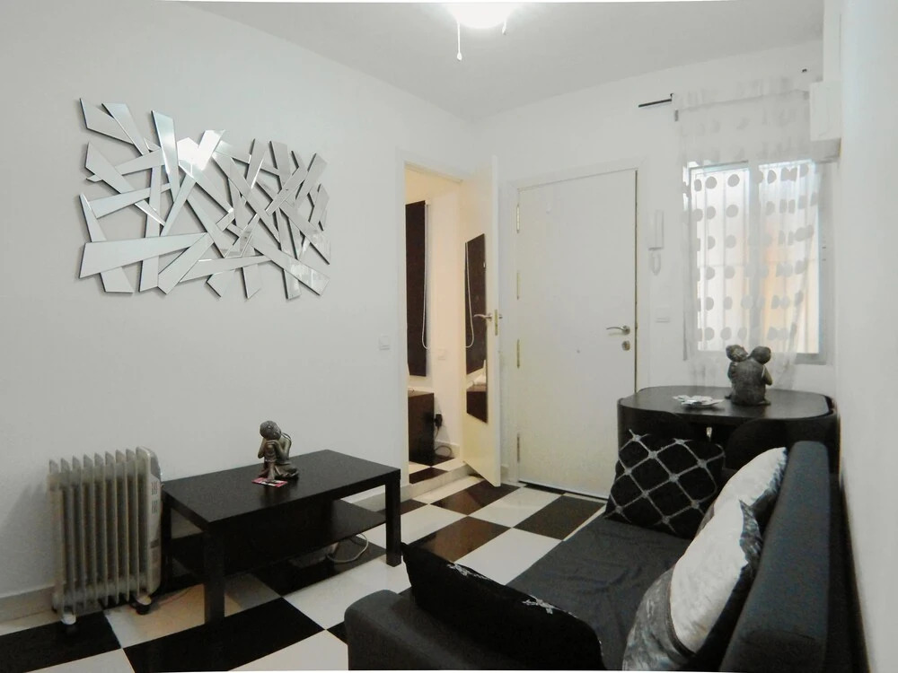 Apartamento interior cercano a Cuatro Caminos
