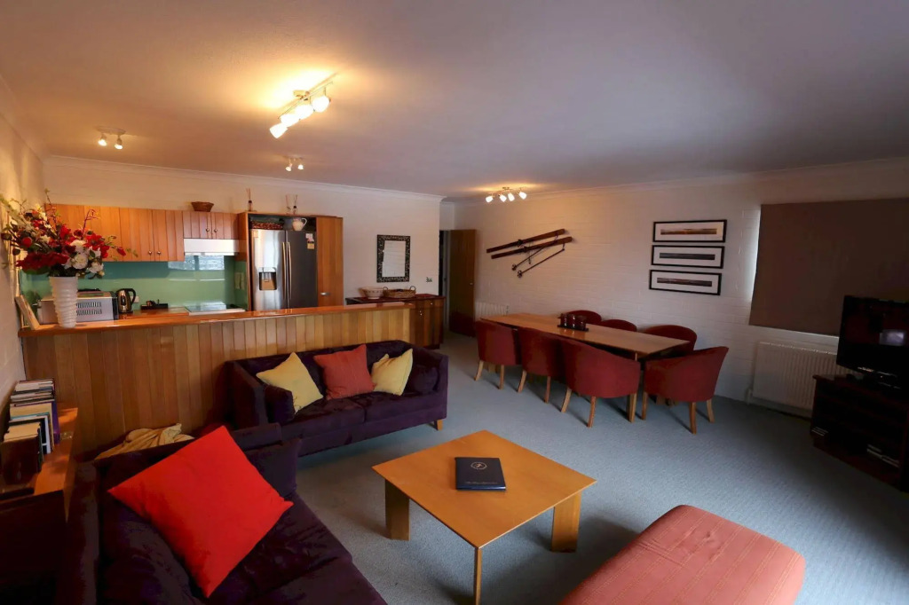SNOWED INN apartment