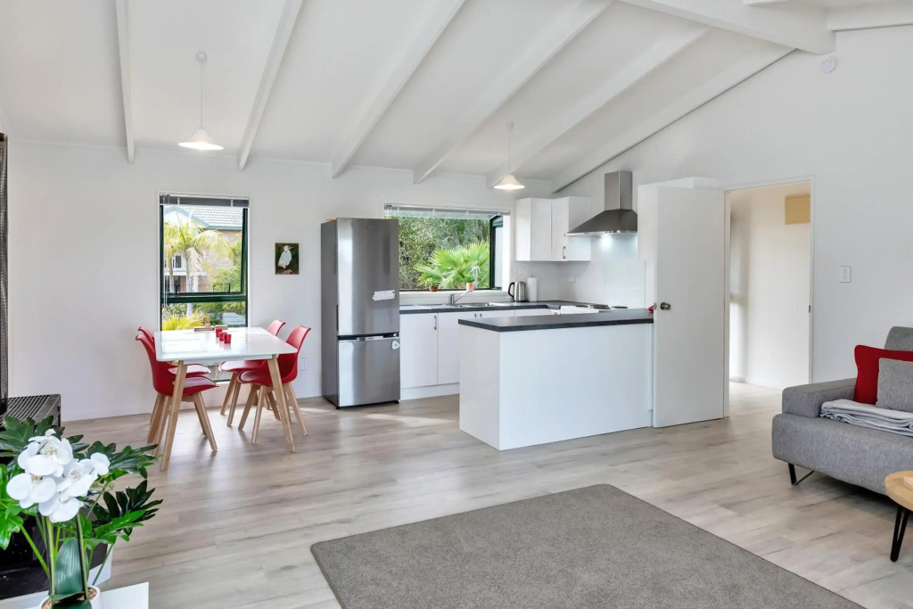Lofty Te Haumi - Paihia Holiday Home