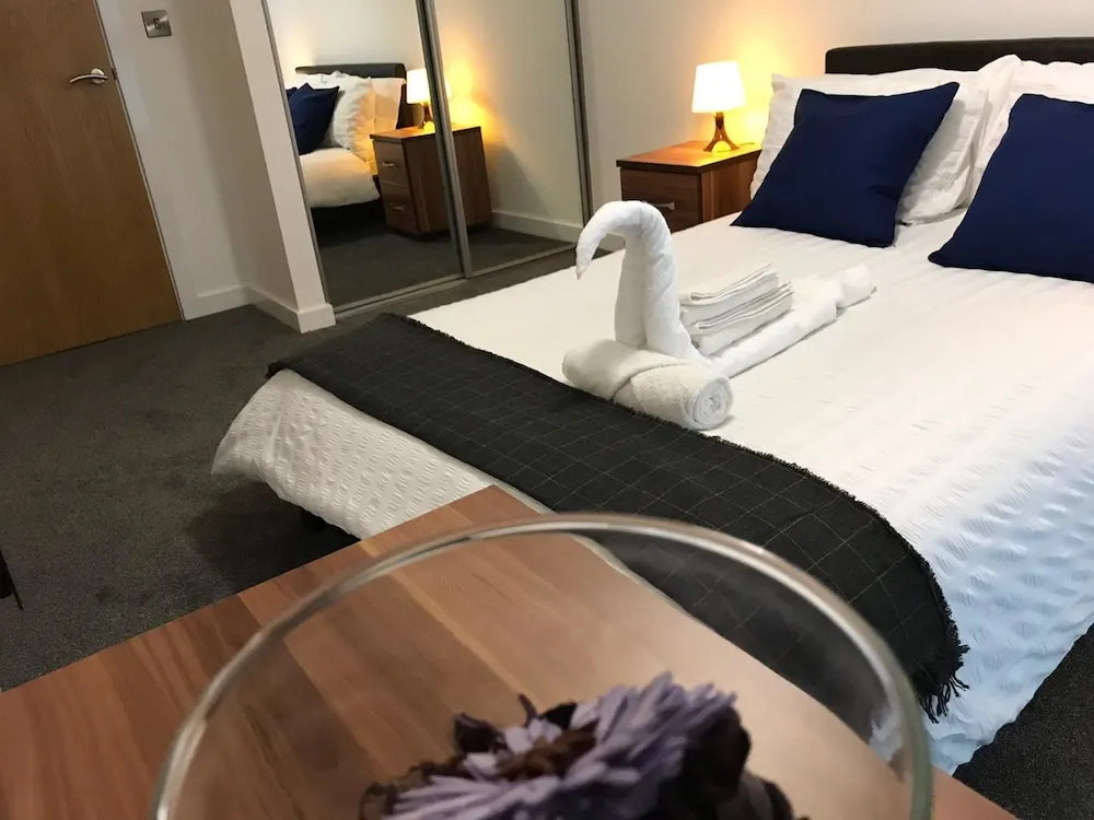 Snapos Luxury Serviced Apartments - Blonk Street