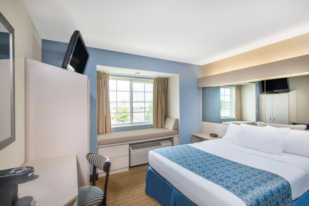 Microtel Inn & Suites by Wyndham