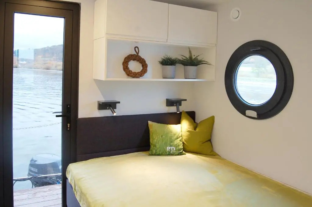 Hausboot greenpartment houseboathotel