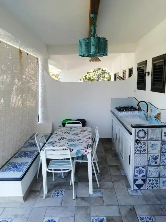 2 bedrooms house at Vulcano 100 m away from the beach with enclosed garden