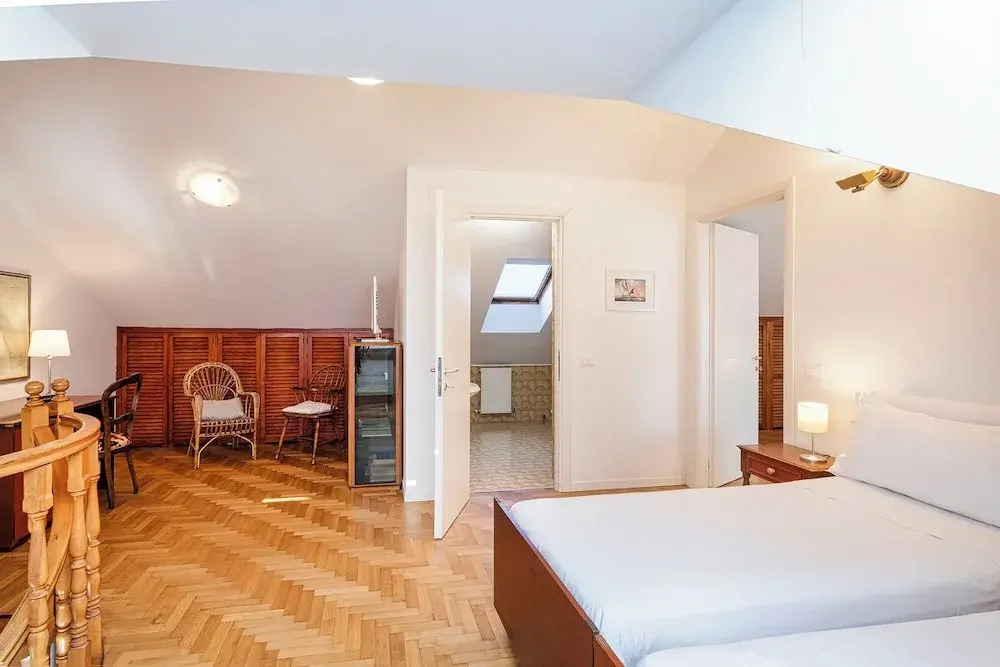 Seaview Apartment with Garden in Recco