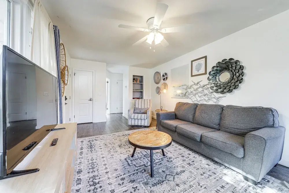 1 Mi to Park Circle: Pet-friendly Home w/ Yard