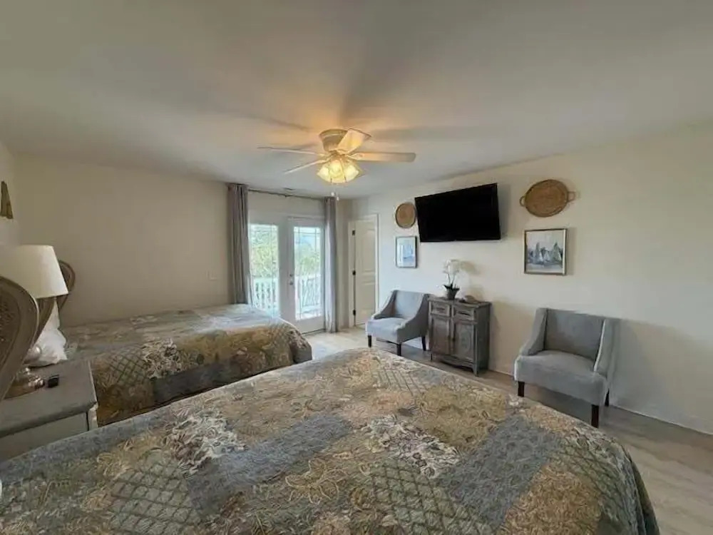 Sea Pearl 7 Bedroom Home