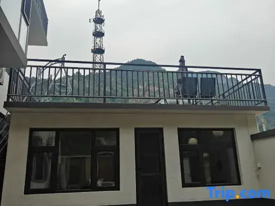 Shangshan Ruoshui Homestay (Stone Forest Gorge Scenic Area)