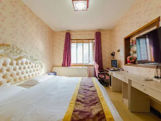 Mengzhilan Homestay (Three Gorges Square High Speed Railway Station)