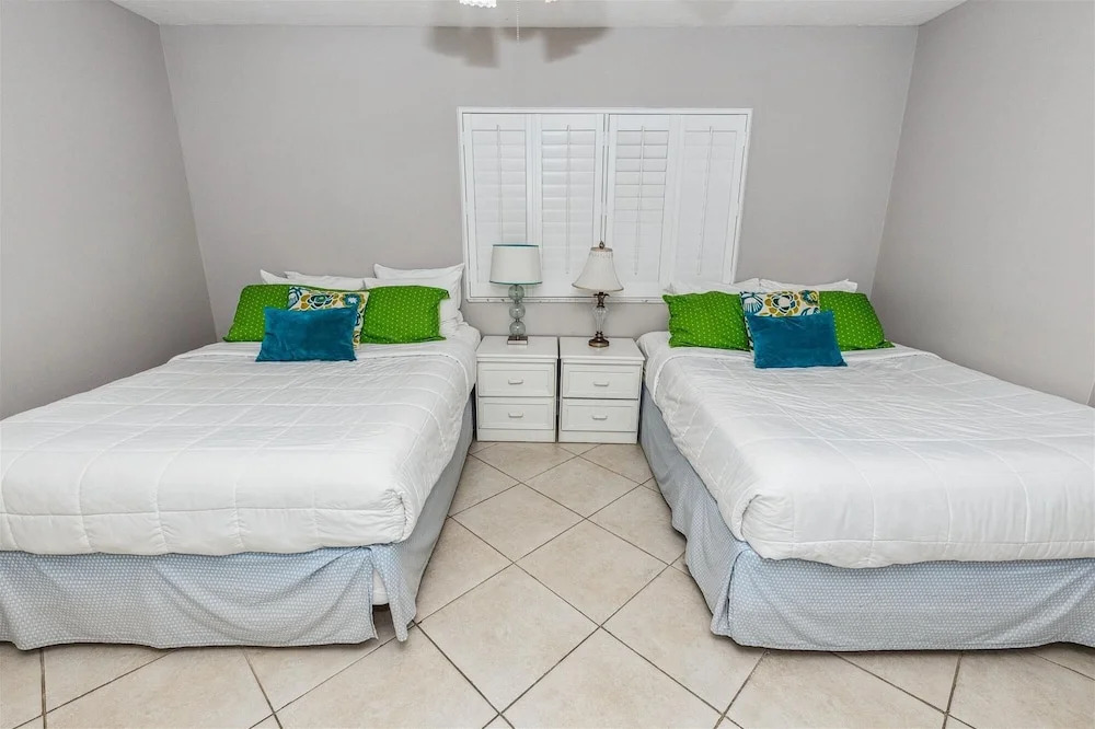 Shoreline Towers 1063 2 Bedroom Condo by RedAwning