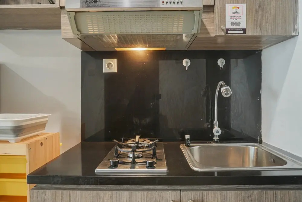 Comfort Living 2Br at Belmont Residence Puri Apartment by Travelio