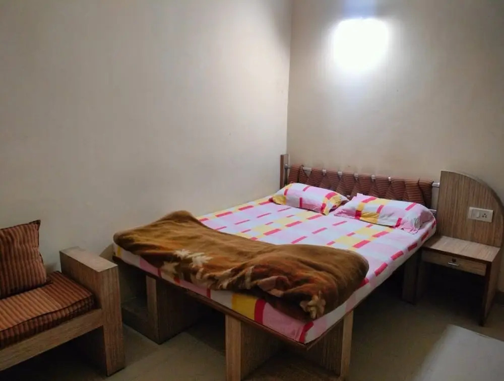 Rahul Guest House