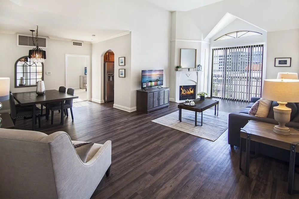 Beverly Hills luxury 2 Bed 2 Bath
