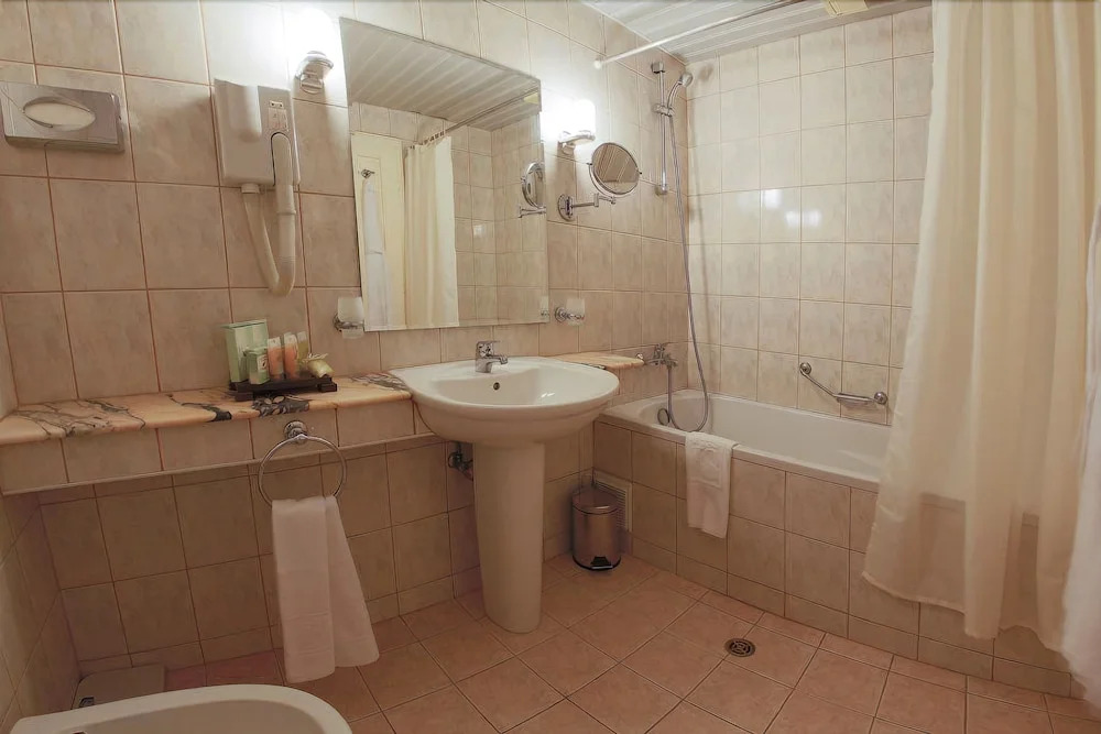 Imperial Hotel, Riviera Holiday Club