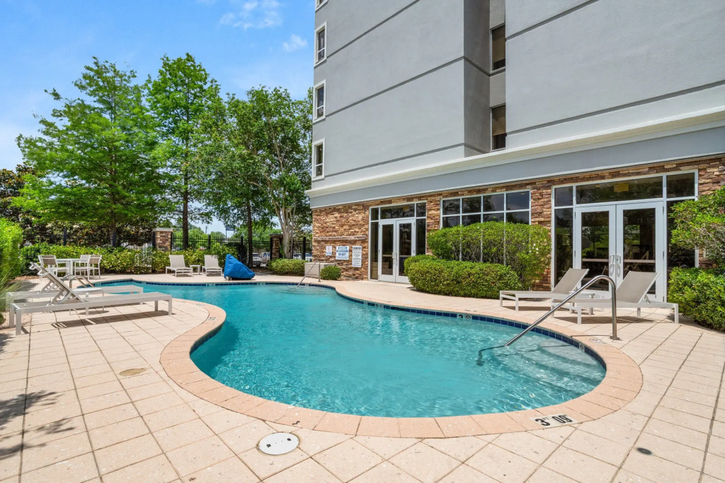 Holiday Inn Baton Rouge College Drive I-10 by IHG