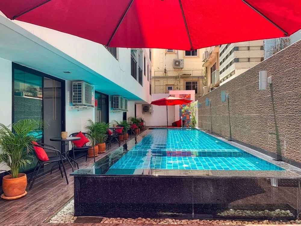Scandia Beach Hotel - Soi 7 Best Location - 200m to Beach next to Food Market