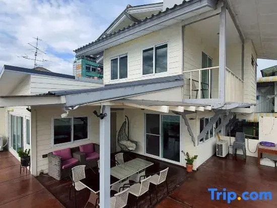 Chao phraya riverfront house Baan Rimphraya