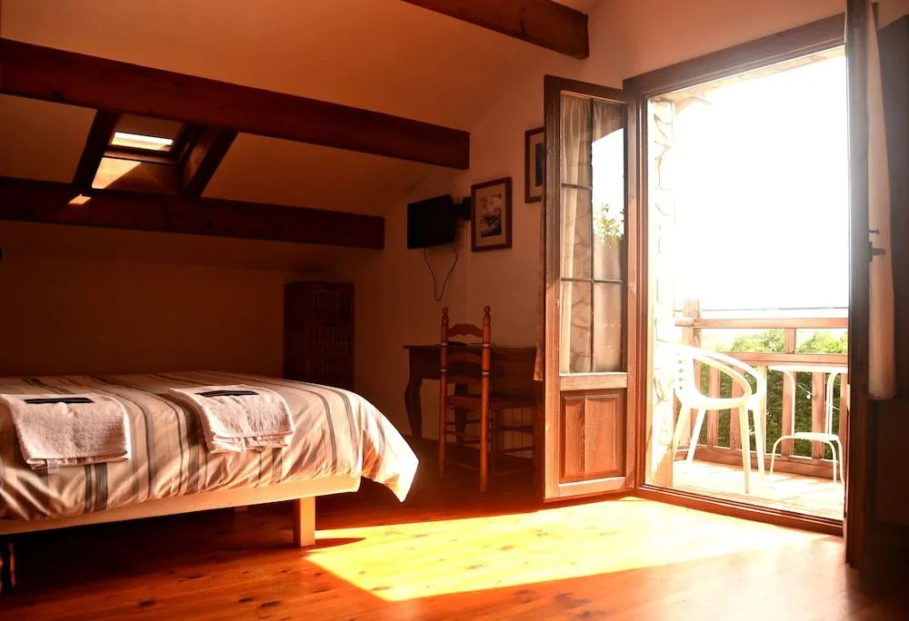 La Wave Surf House